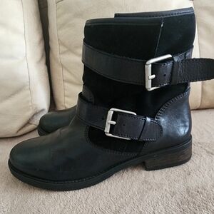 Aldo Black Leather Combat Boots.New Condition